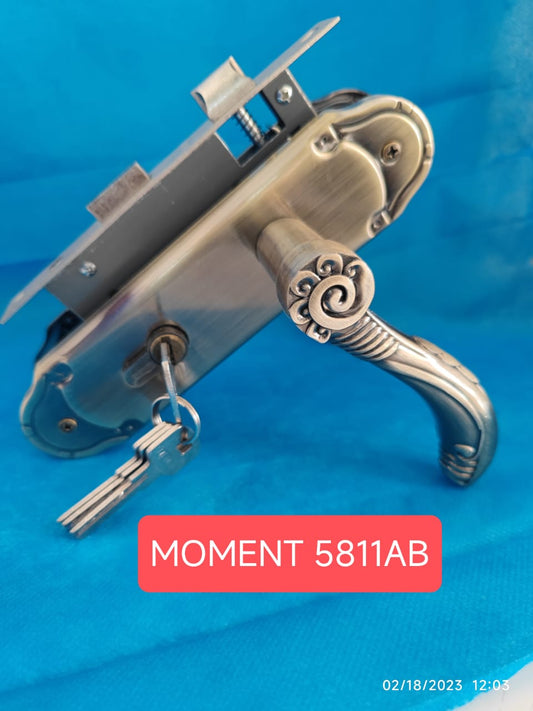 MOMENT DOOR LOCK